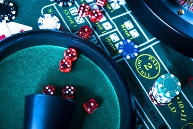 topjitu mobile app interface showing slot games and live-dealer options